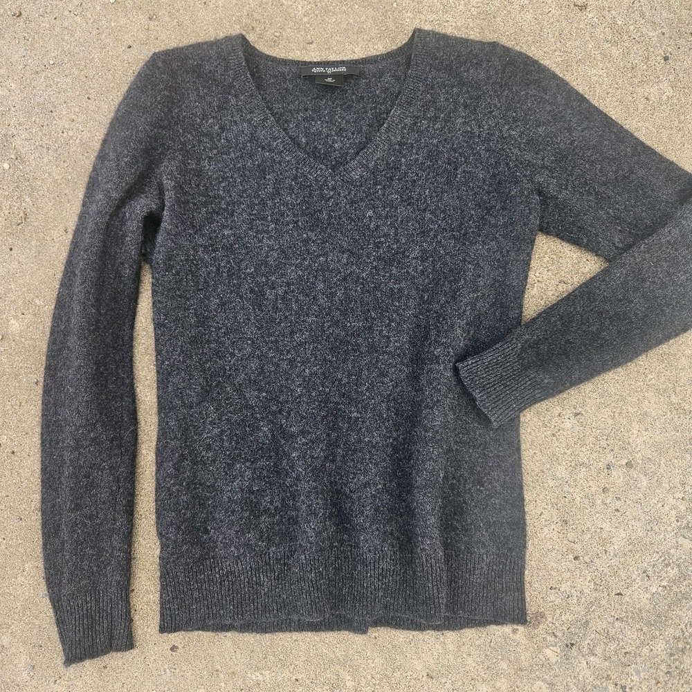 100% Cashmere Grey Ann Taylor Size Small Womens Petite Fitted V Neck Gray